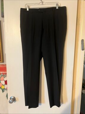 Joseph Bach sartoriale flat front trousers. Wool & cashmere super 150’s